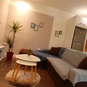 tirana-apartment-garda.hotels-in-tirana.com/